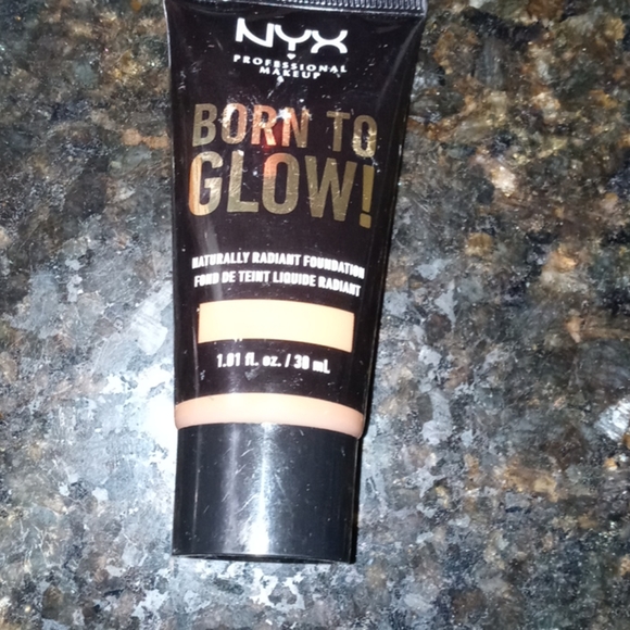 Neutrogena Makeup - Picture 3 of 5